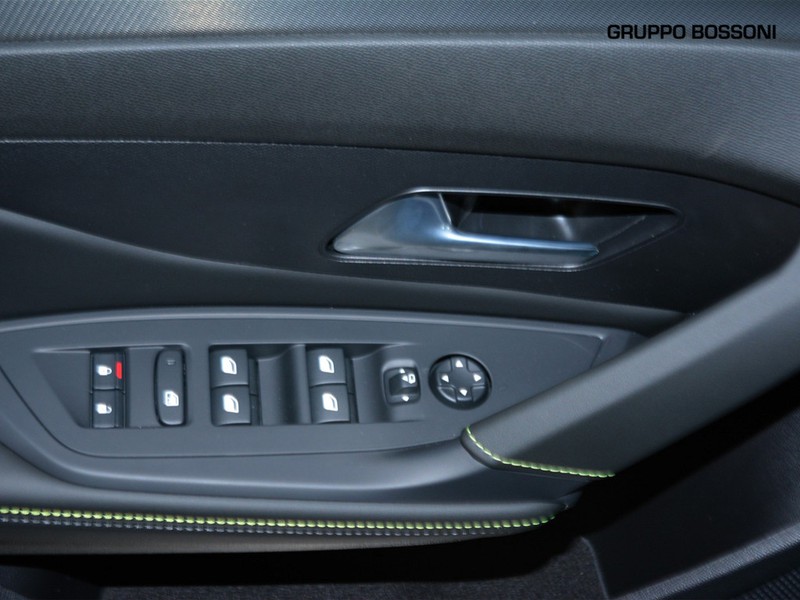 13 - Peugeot 308 1.2 hybrid 136cv gt e-dcs6