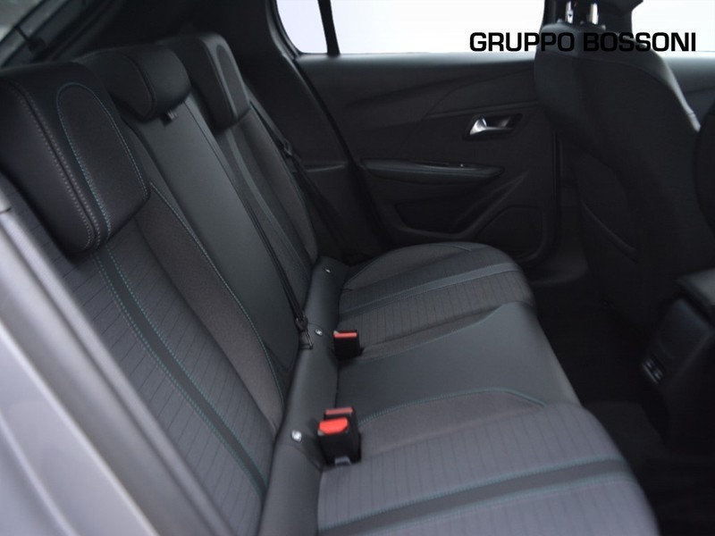 7 - Peugeot e-208 5 porte 100kw allure pack