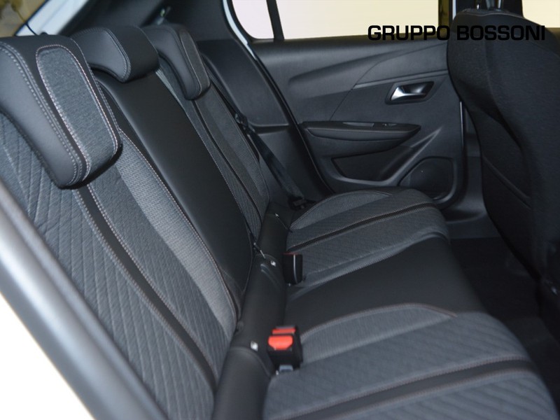 7 - Peugeot 208 1.2 hybrid 48v 100cv allure e-dcs6