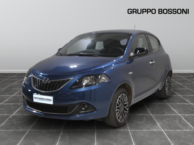 1 - Lancia Ypsilon 1.0 firefly hybrid 70cv platino s&s