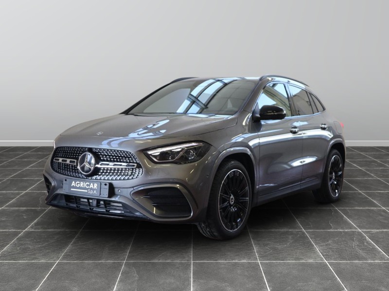 1 - Mercedes GLA 200 d amg line premium 8g-dct
