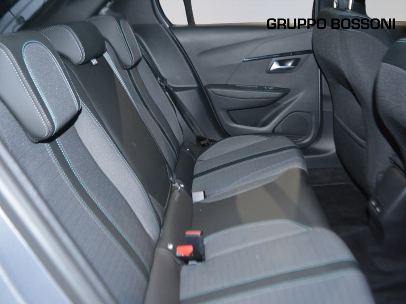 7 - Peugeot e-208 5 porte 100kw allure pack