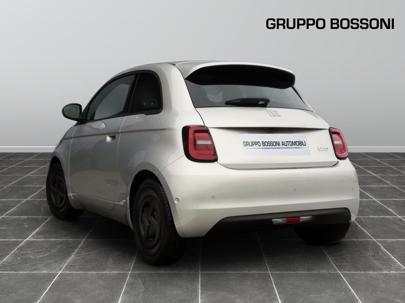 7 - Fiat 500 500e 42 kwh giorgio armani
