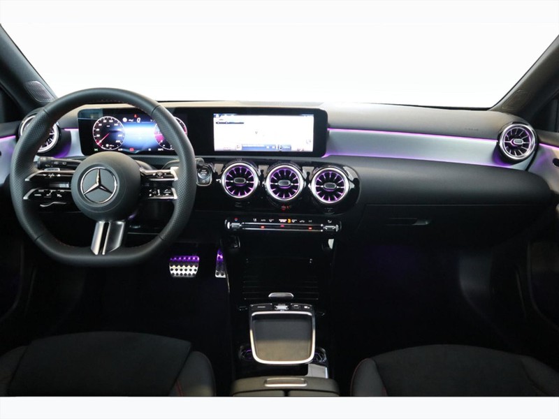 13 - Mercedes Classe A 180 d amg line advanced plus speedshift dct amg 8g