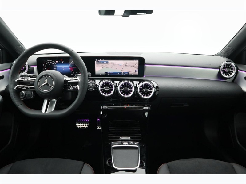13 - Mercedes Classe A 180 d amg line advanced plus speedshift dct amg 8g