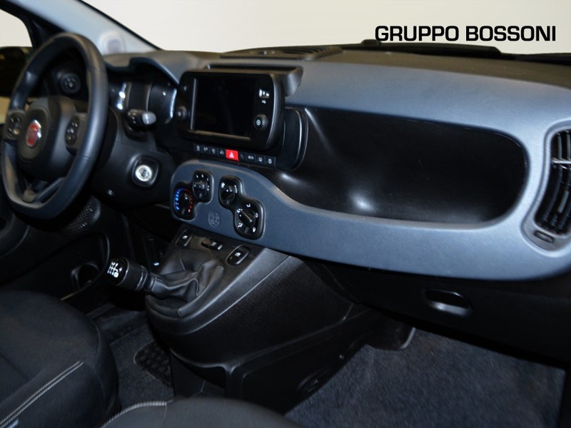 7 - Fiat Panda cross 1.0 firefly hybrid 70cv s&s 5p.ti