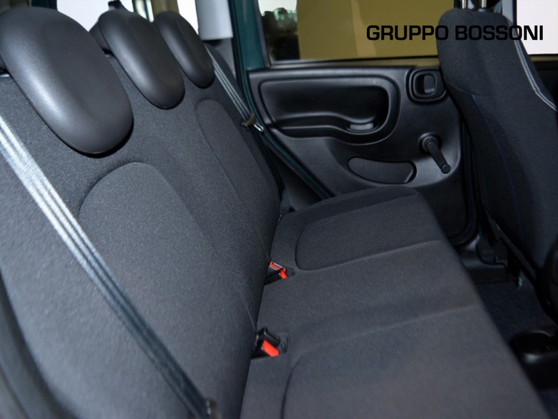 7 - Fiat Panda cross 1.0 firefly hybrid 70cv s&s 5p.ti