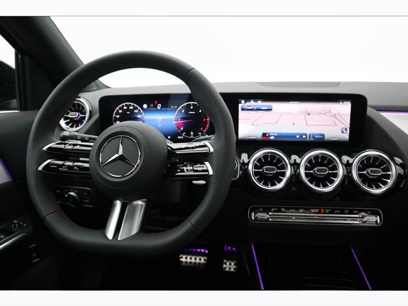 13 - Mercedes GLA 200 d amg line advanced plus 8g-dct