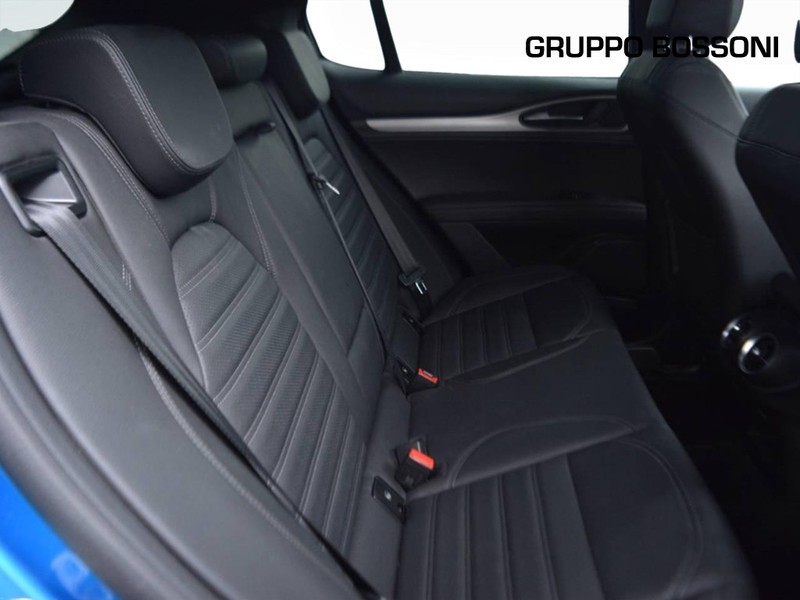 7 - Alfa Romeo Stelvio 2.2 turbo 210cv veloce q4 at8