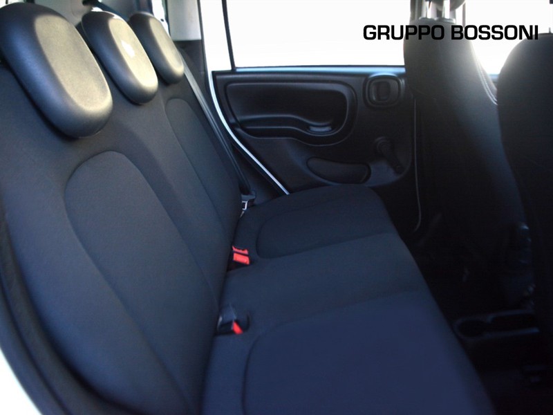 7 - Fiat Panda cross 1.0 firefly hybrid 70cv s&s 5p.ti