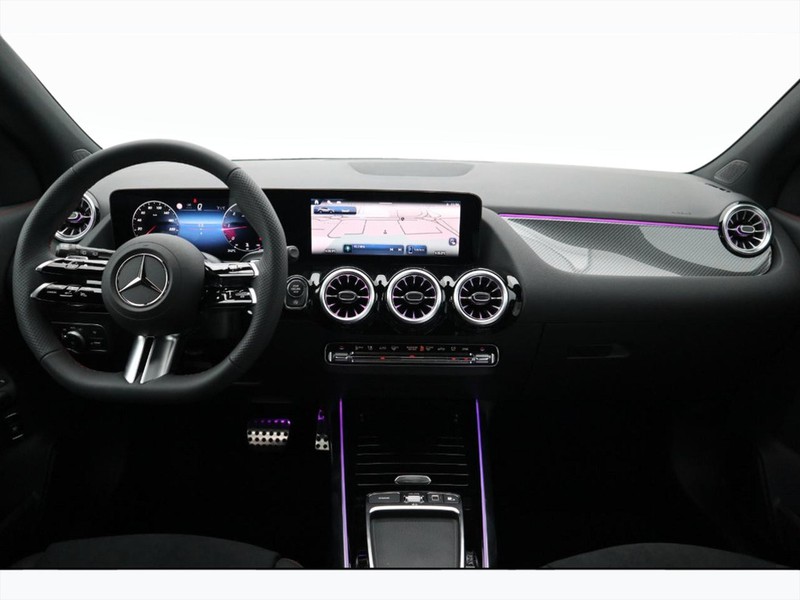 13 - Mercedes GLA 200 d amg line advanced plus 4matic 8g-dct