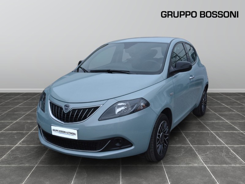 1 - Lancia Ypsilon 1.0 firefly hybrid 70cv platino s&s