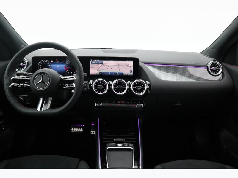 13 - Mercedes GLA 200 d amg line advanced plus 8g-dct