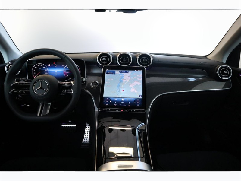 13 - Mercedes GLC suv 220 d amg line advanced 4matic 9g-tronic