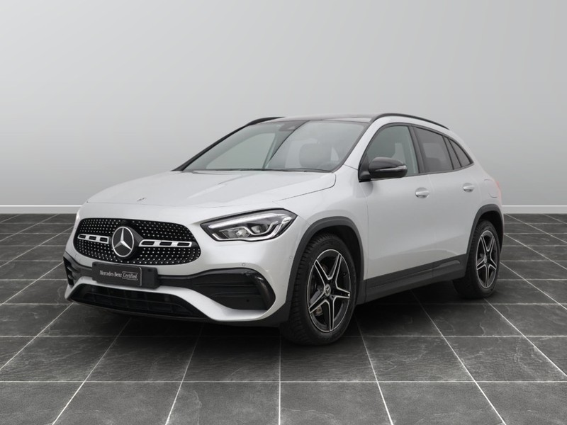 1 - Mercedes GLA 200 d premium 8g-dct