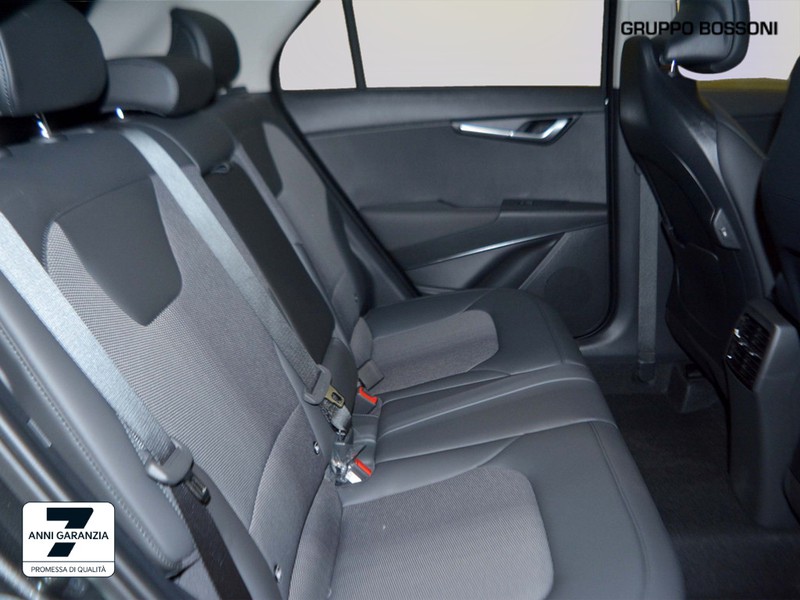 7 - Kia Niro 1.6 gdi hybrid 129cv evolution dct6