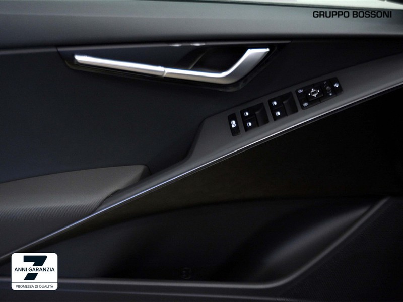13 - Kia Niro 1.6 gdi hybrid 129cv evolution dct6