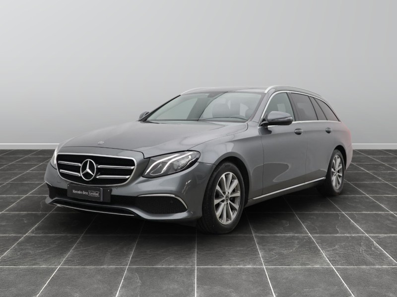 1 - Mercedes Classe E station wagon 220 d sport 4matic 9g-tronic plus