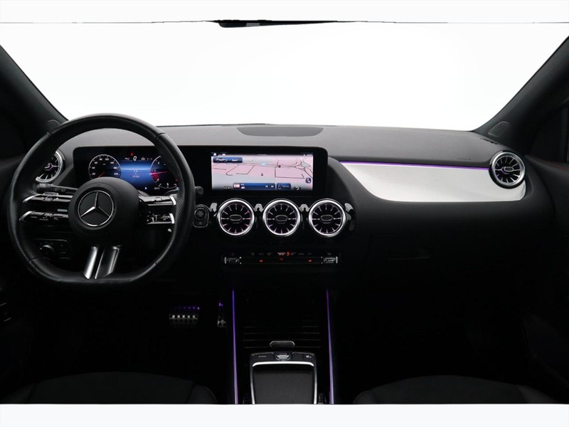 13 - Mercedes GLA 200 d amg line advanced plus 8g-dct