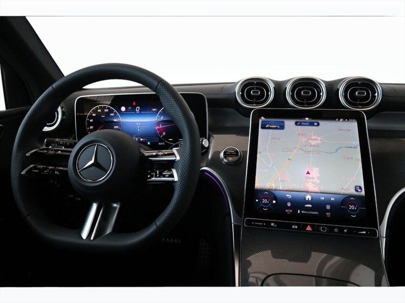 13 - Mercedes GLC suv 200 amg line premium 4matic 9g-tronic