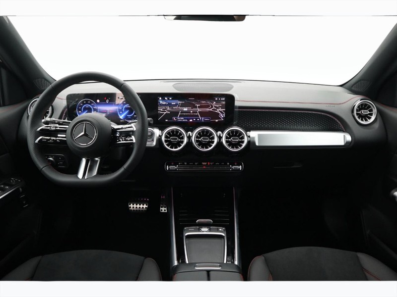 13 - Mercedes EQB 250+ amg line advanced