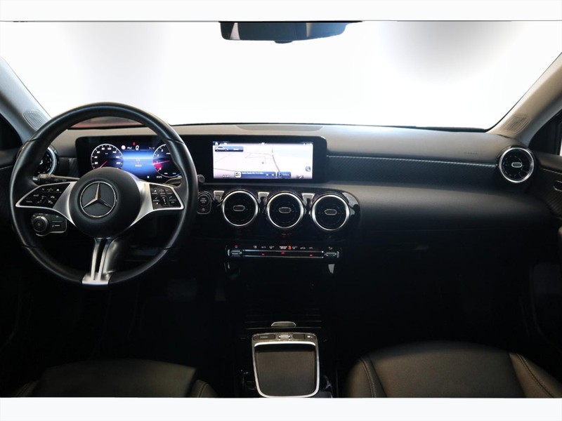 13 - Mercedes Classe A 200 progressive advanced plus 7g-dct