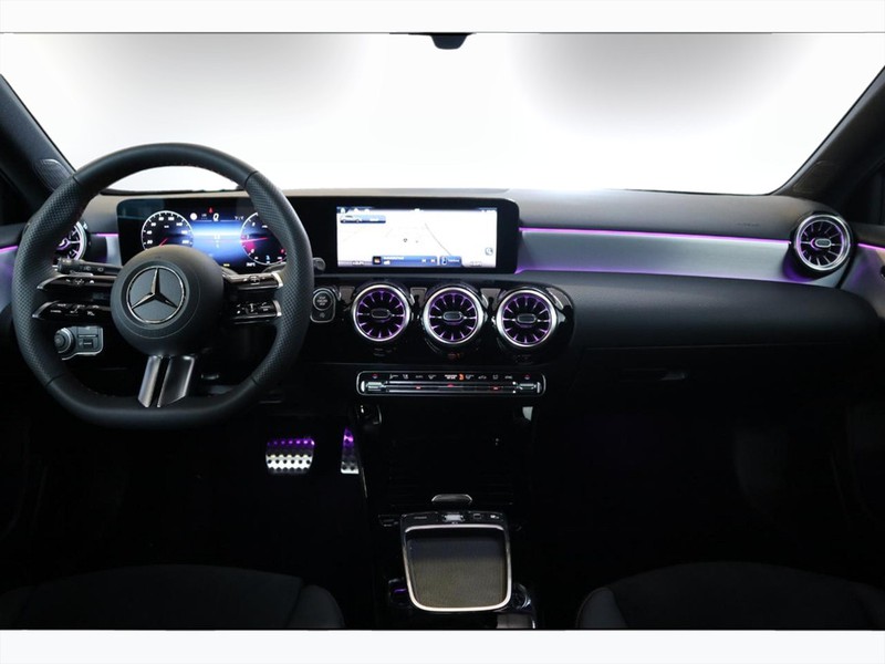 13 - Mercedes Classe A 180 d amg line advanced plus speedshift dct amg 8g