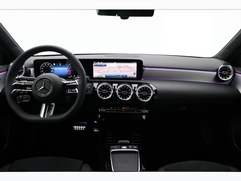 13 - Mercedes Classe A 180 d amg line advanced plus speedshift dct amg 8g