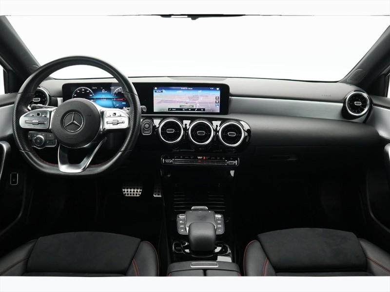 13 - Mercedes Classe A 250 e plug in hybrid (e eq-power) premium 8g-dct