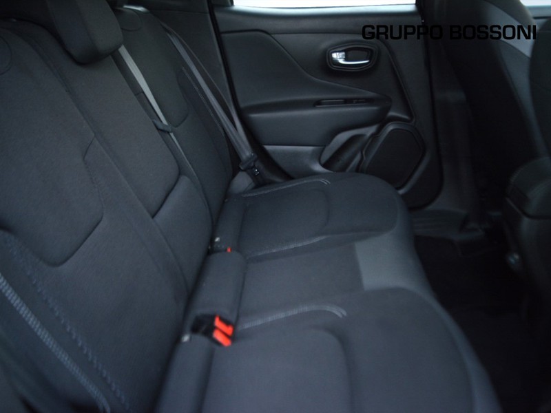 7 - Jeep Renegade 1.0 t3 business 2wd