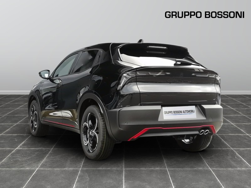 7 - Alfa Romeo Junior 1.2 hybrid 145cv ibrida speciale edct6