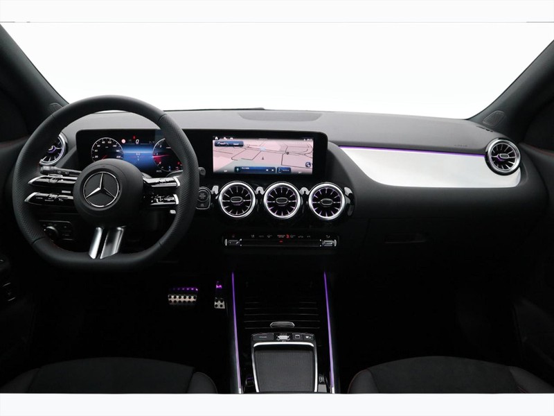 13 - Mercedes GLA 200 d amg line advanced plus 4matic 8g-dct