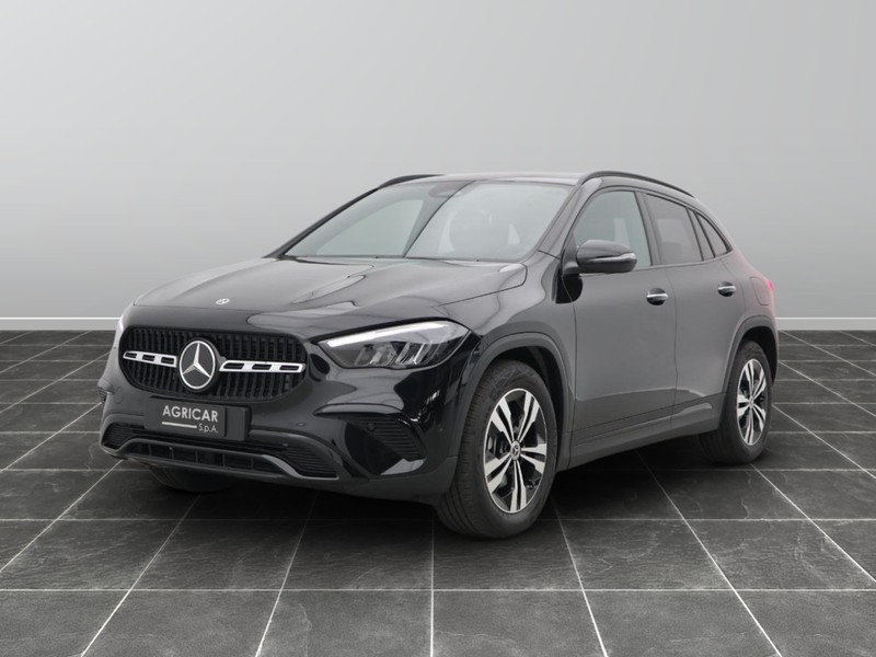 1 - Mercedes GLA 200 d progressive advanced plus 8g-dct