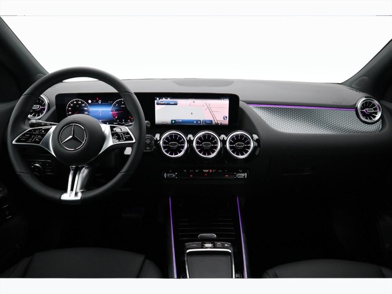 13 - Mercedes GLA 200 d progressive advanced plus 8g-dct
