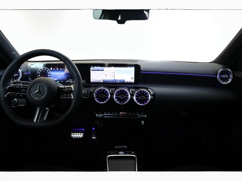 13 - Mercedes Classe A 250 e plug-in-hybrid amg line advanced plus speedshift dct amg 8g