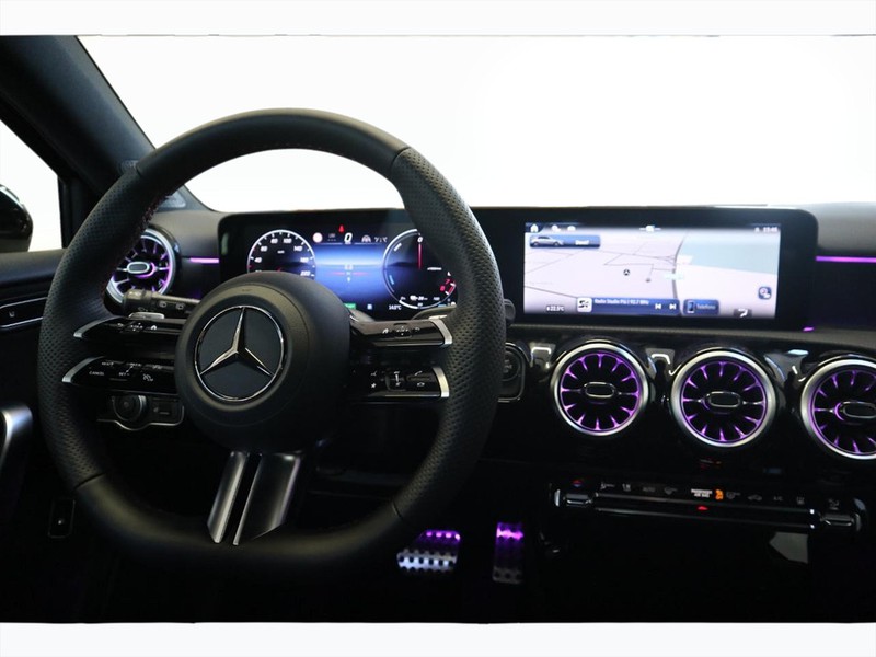 13 - Mercedes Classe A 250 e plug-in-hybrid amg line advanced plus speedshift dct amg 8g
