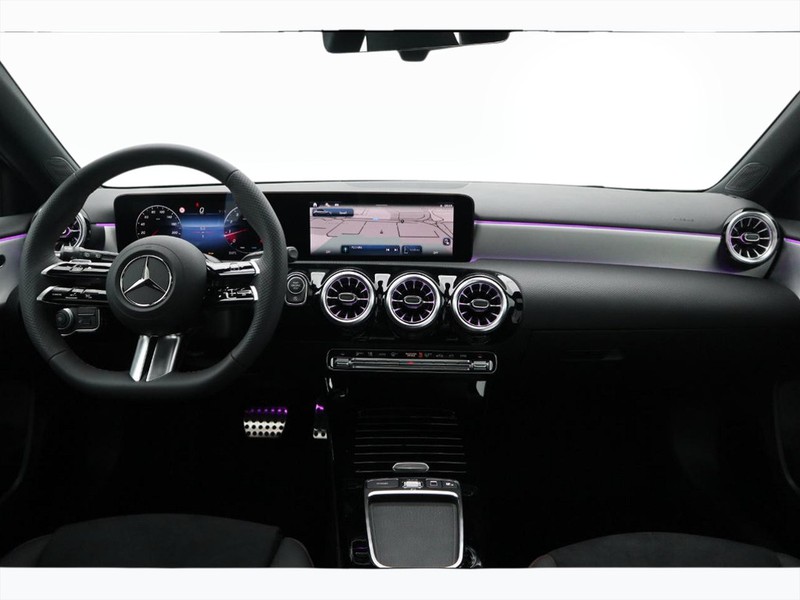 13 - Mercedes Classe A 250 amg line premium 4matic speedshift dct amg 8g