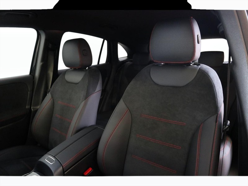 7 - Mercedes EQA 350 amg line advanced plus 4matic