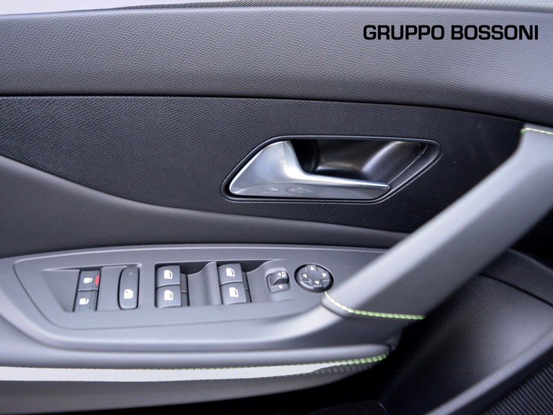 13 - Peugeot 308 1.2 hybrid 136cv gt e-dcs6