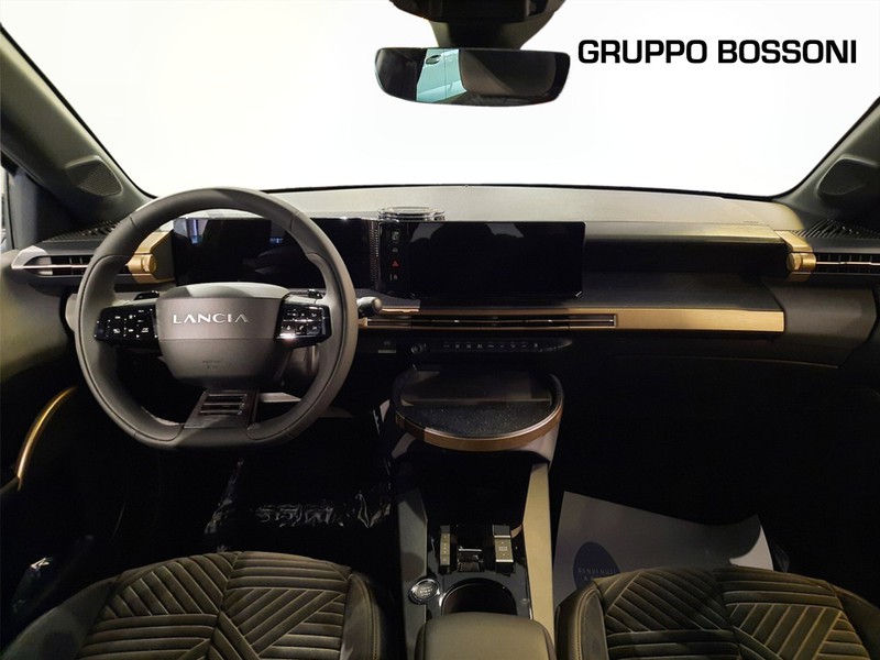 7 - Lancia Ypsilon 1.2 mhev 110cv lx e-dct