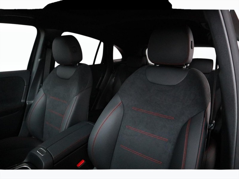 7 - Mercedes EQA 250+ amg line advanced plus
