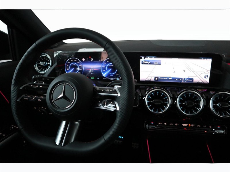 13 - Mercedes EQA 250+ amg line advanced plus