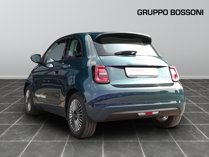 7 - Fiat 500 500e 42 kwh