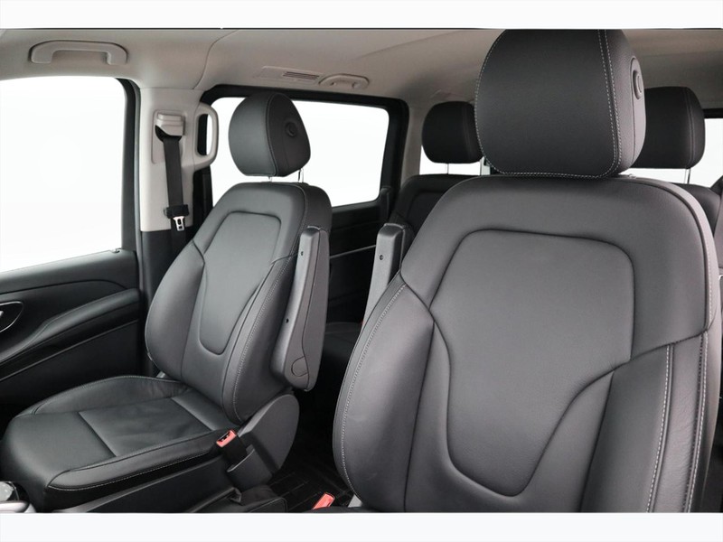 7 - Mercedes Vans Classe V compact 220 d premium business 4matic 9g-tronic plus