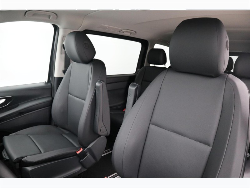 7 - Mercedes Vans Vito 116 cdi long tourer auto my20