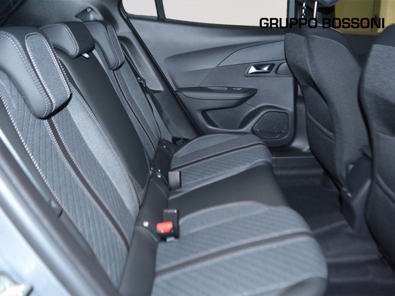 7 - Peugeot 2008 1.2 hybrid 145cv allure e-dcs6