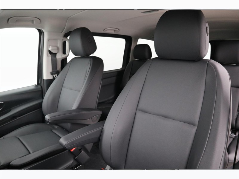 7 - Mercedes Vans Vito mixto 114 cdi long select 9g-tronic