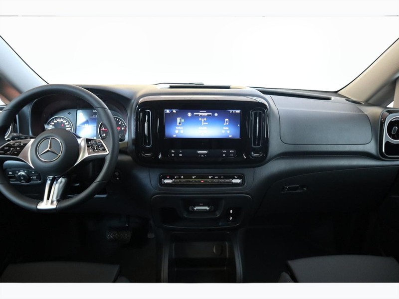 13 - Mercedes Vans Vito mixto 116 cdi long select 9g-tronic