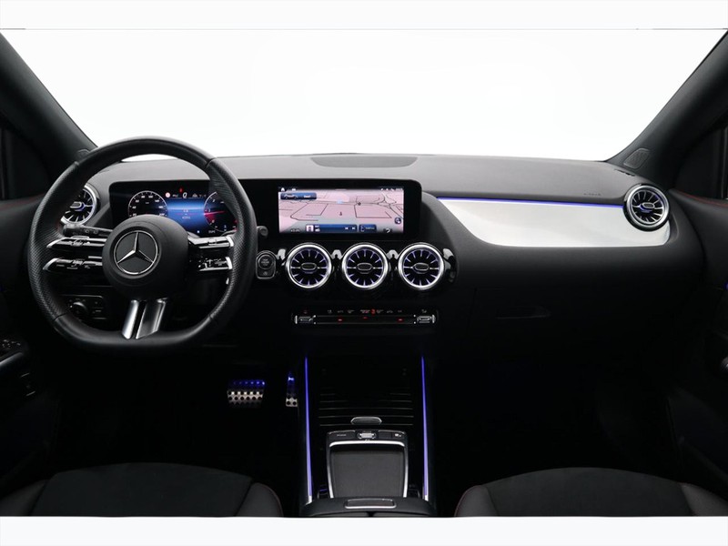 13 - Mercedes GLA 200 d amg line advanced plus 4matic 8g-dct