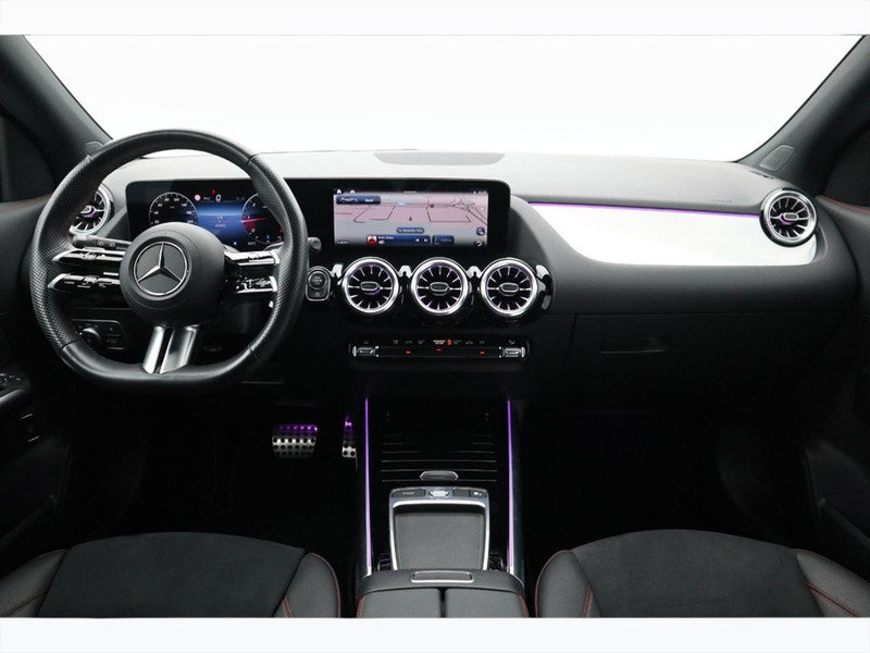 13 - Mercedes GLA 200 d amg line advanced plus 4matic 8g-dct